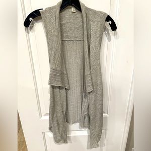 Grey Long short sleeved sweater vest - Size S